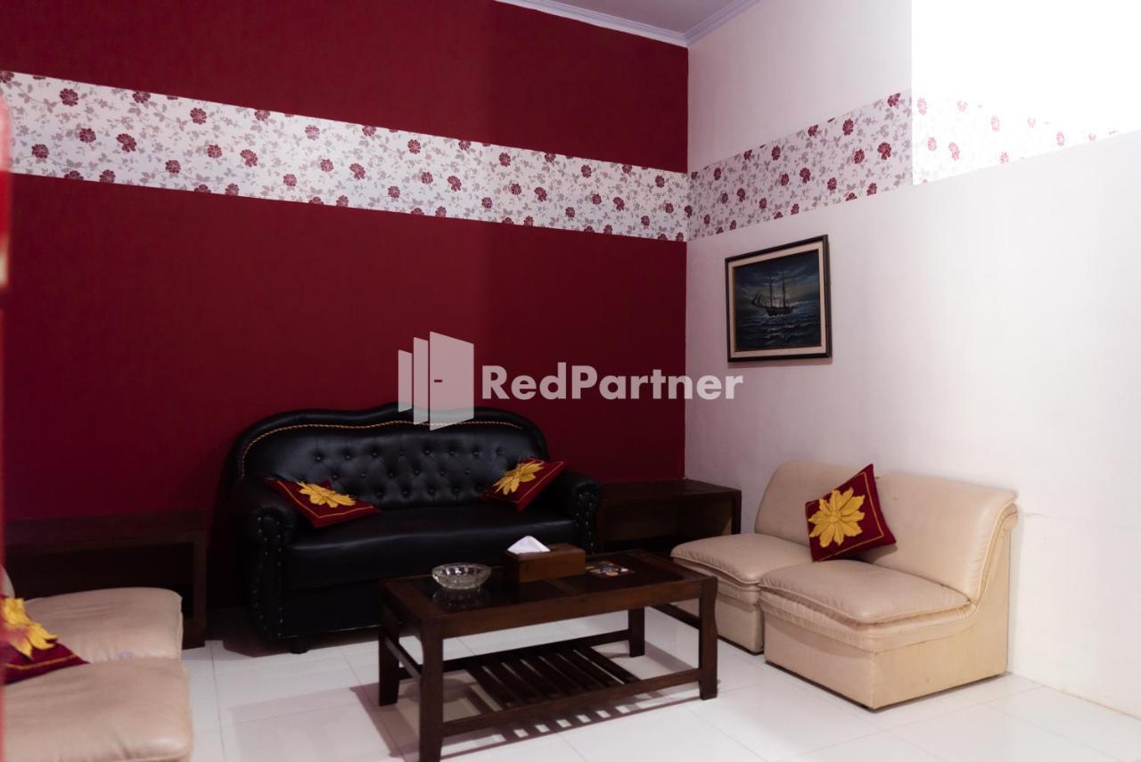 Pondok Kelapa Homestay Lampung Mitra Reddoorz Бандар-Лампунг Экстерьер фото